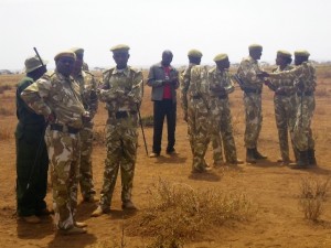 政府機関のゲーム・レンジャー。密猟者の捜索や逮捕、密猟者が設置した罠の撤去、負傷した野生動物の救護などが主な仕事である。