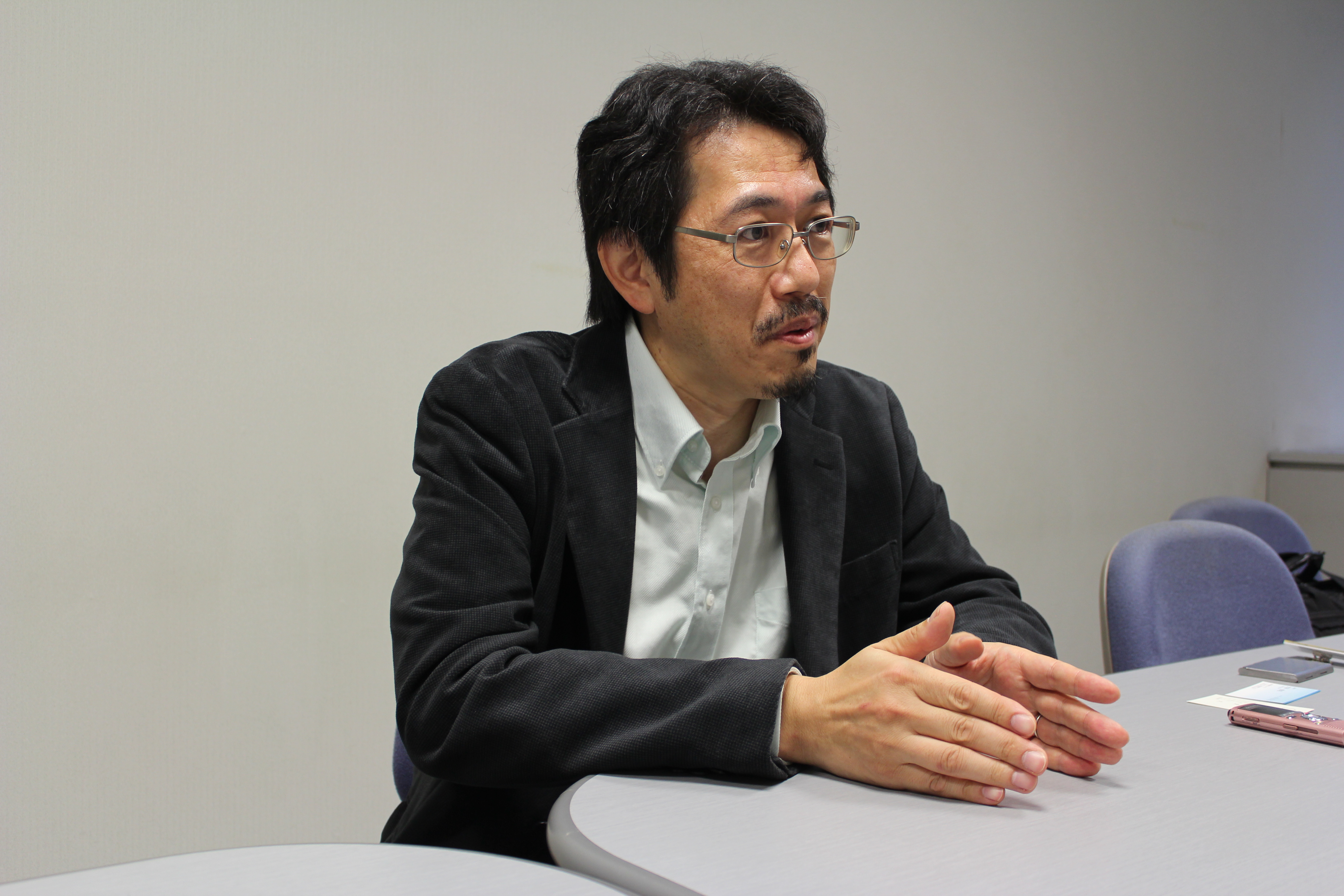 真貝氏