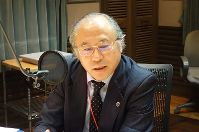 市川氏