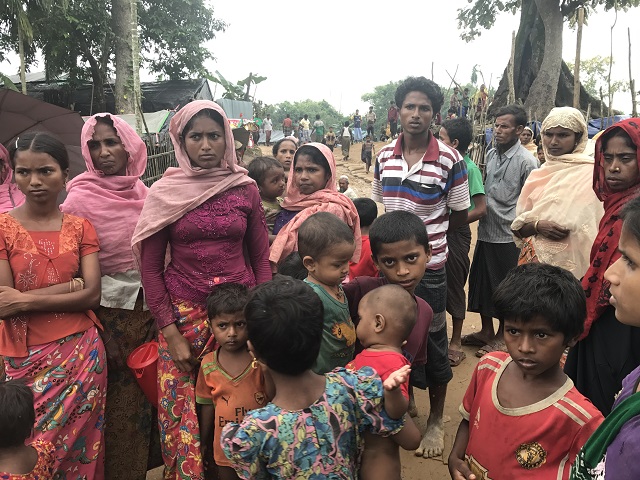 ロヒンギャ難民は年寄り、子ども、中年女性が多く若い男女が少ない