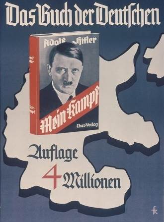 ヒトラー『わが闘争』（1934年版）と400万部突破の広告ポスター。「THE・ドイツ人の本」と書かれている。
